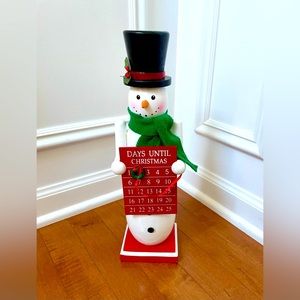 NEW 2021 Wondershop Nutcracker
- Snowman Christmas Holiday 14" Wood Nutcracker